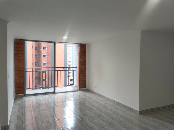 Apartamento de 3 alcobas en arriendo en Otraparte, Envigado, 107 m² · foto 2 de 18