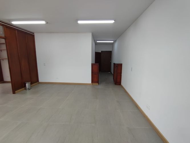 Oficina en arriendo en El Centro, Manizales, 56 m² · foto 2 de 10