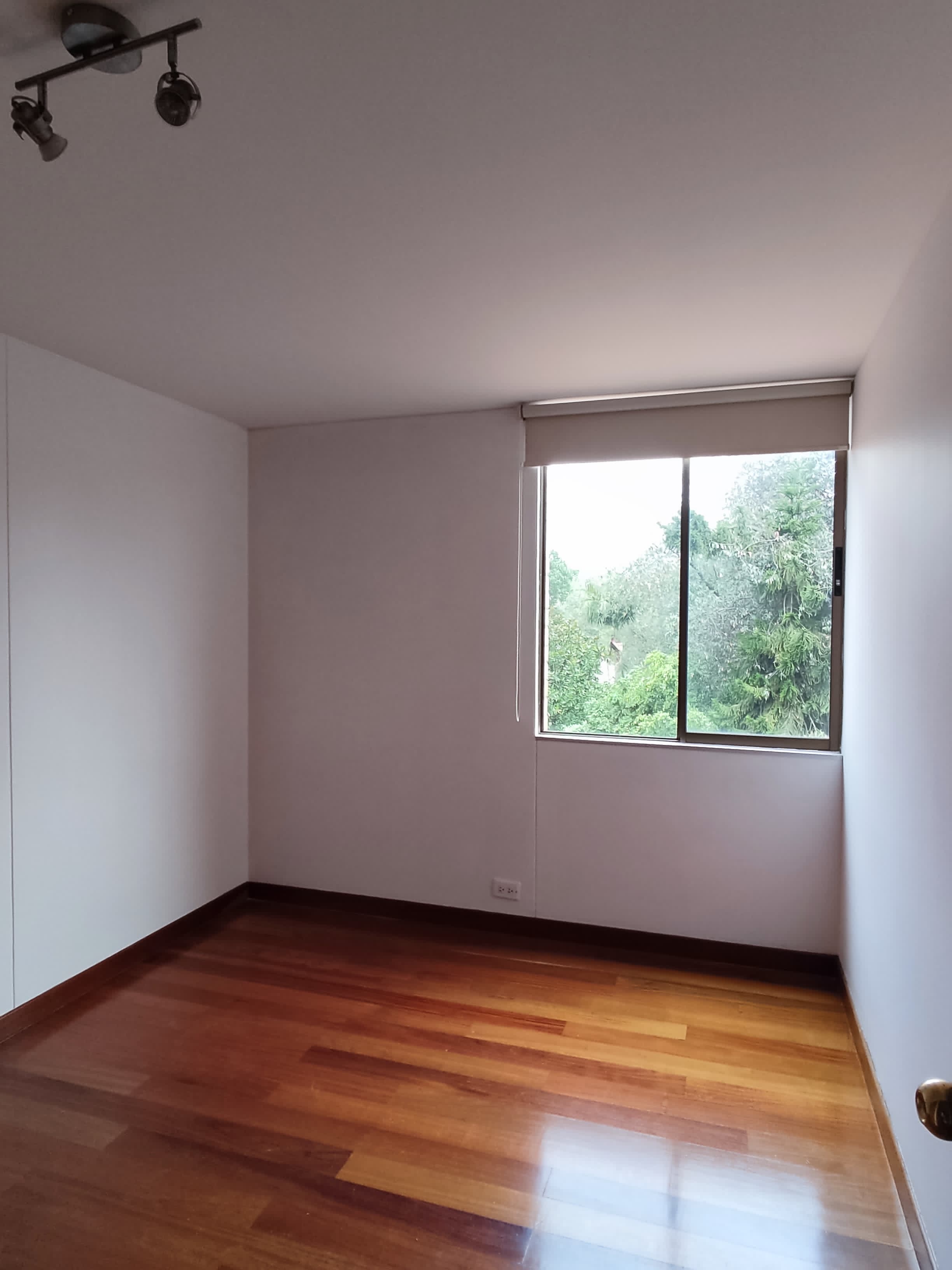 Apartamento en arriendo en Pontevedra, Bogotá · foto 3 de 16