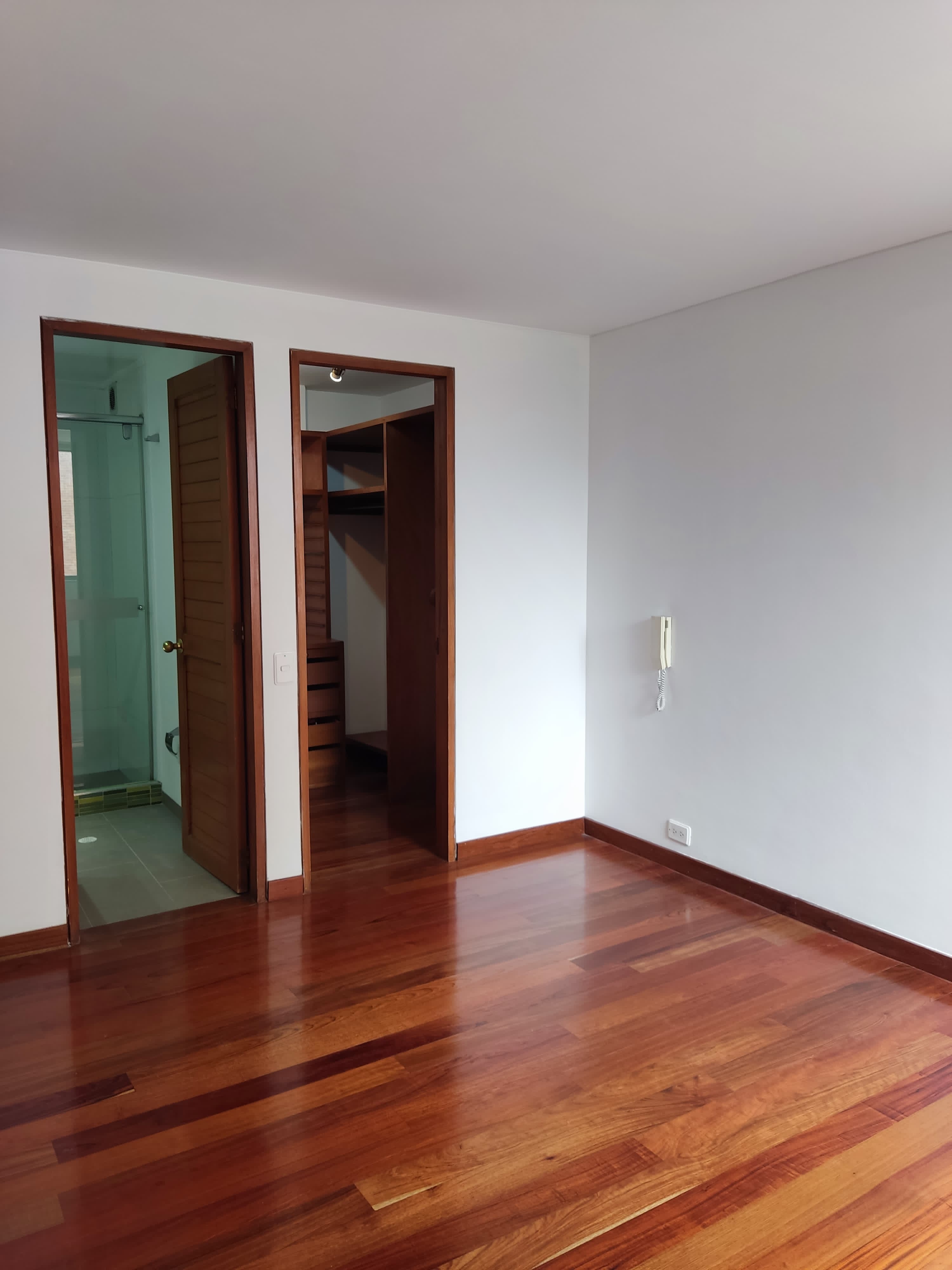 Apartamento en arriendo en Pontevedra, Bogotá · foto 7 de 16