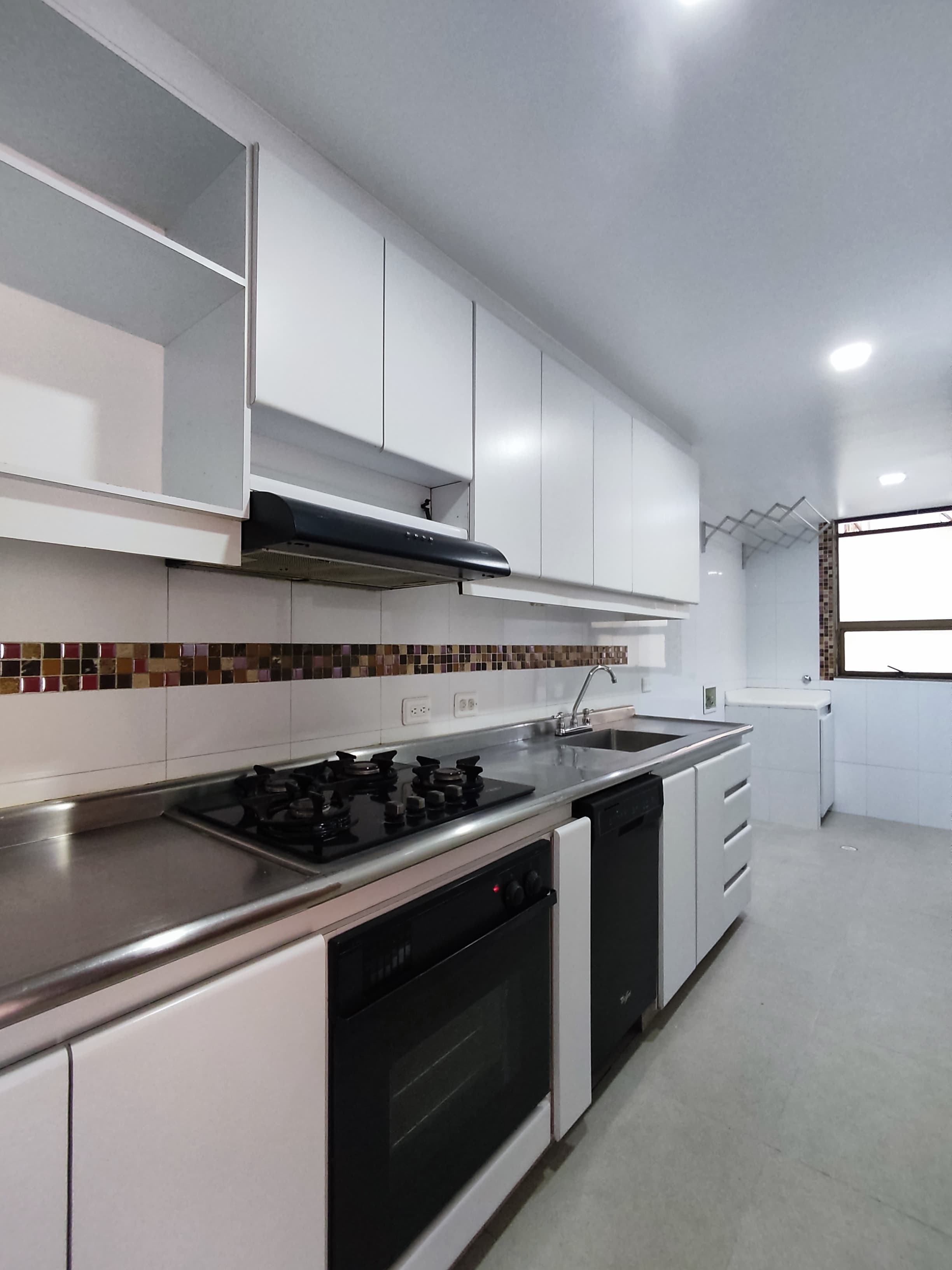 Apartamento en arriendo en Pontevedra, Bogotá · foto 8 de 16