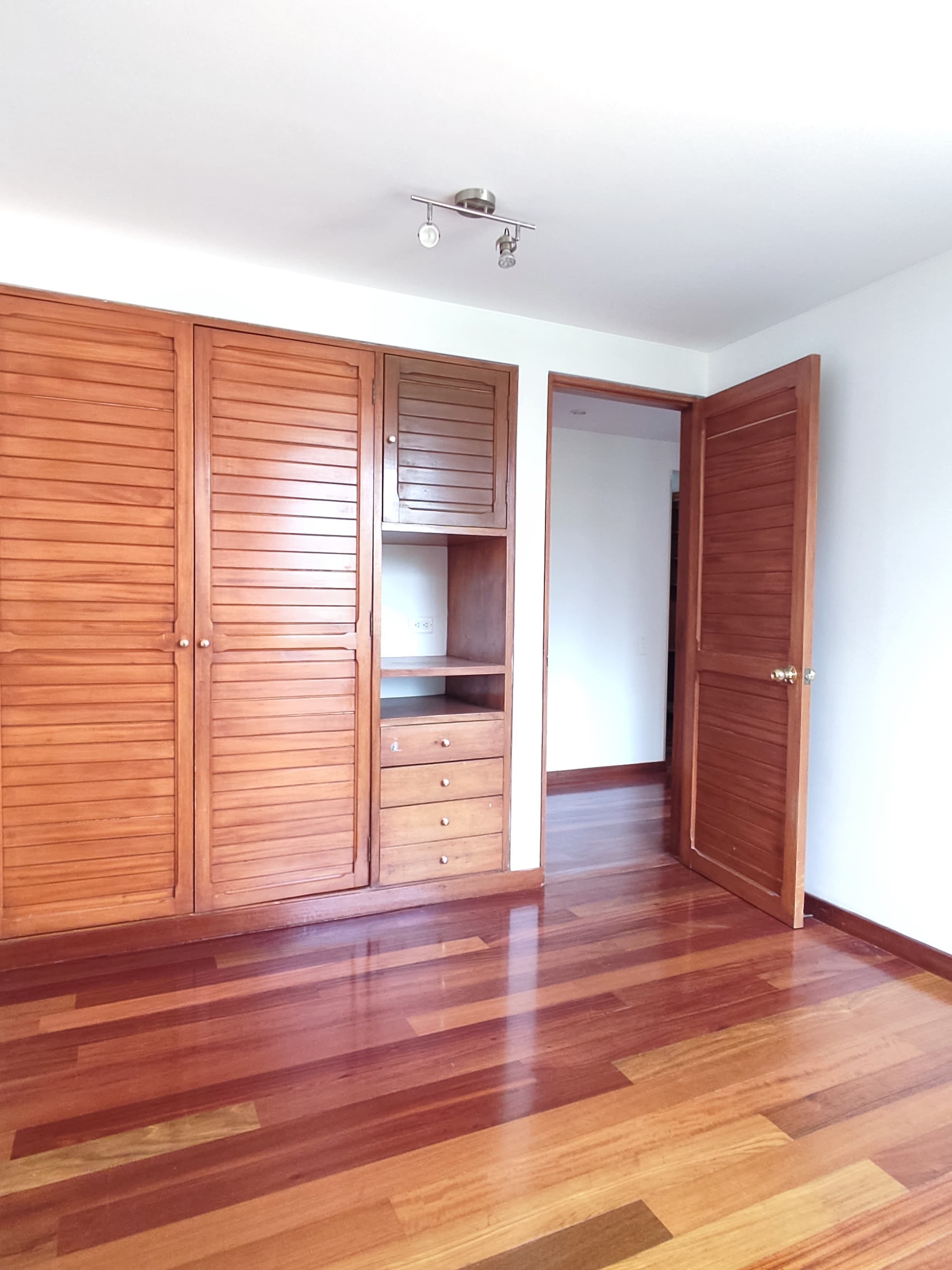Apartamento en arriendo en Pontevedra, Bogotá · foto 10 de 16