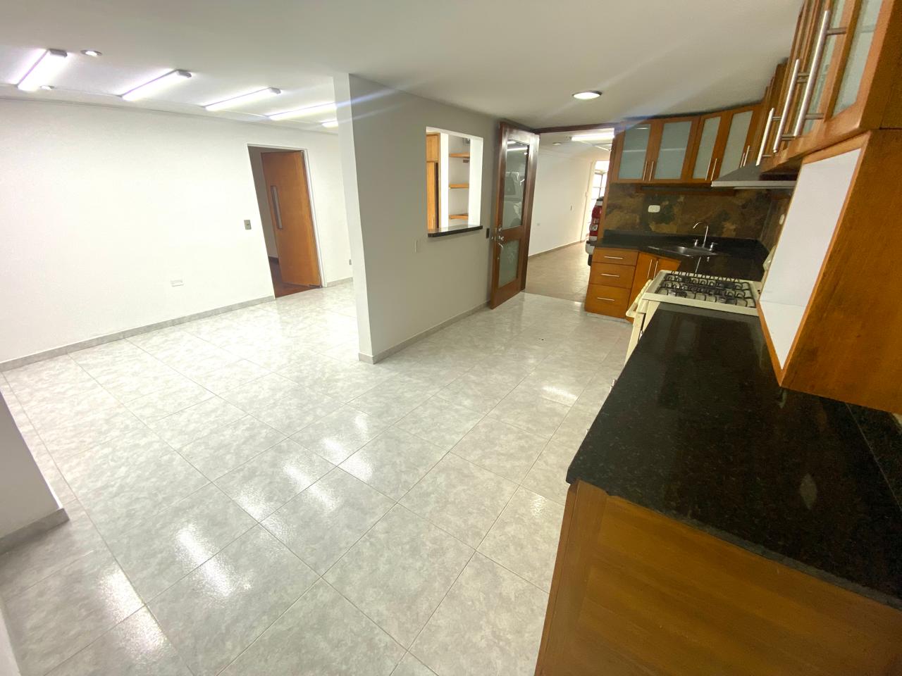 Casa en venta en Polo Club, Bogotá · foto 9 de 24