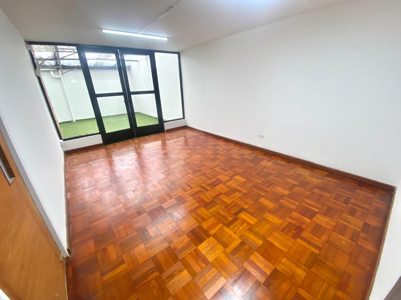 Casa en venta en Polo Club, Bogotá · foto 3 de 24