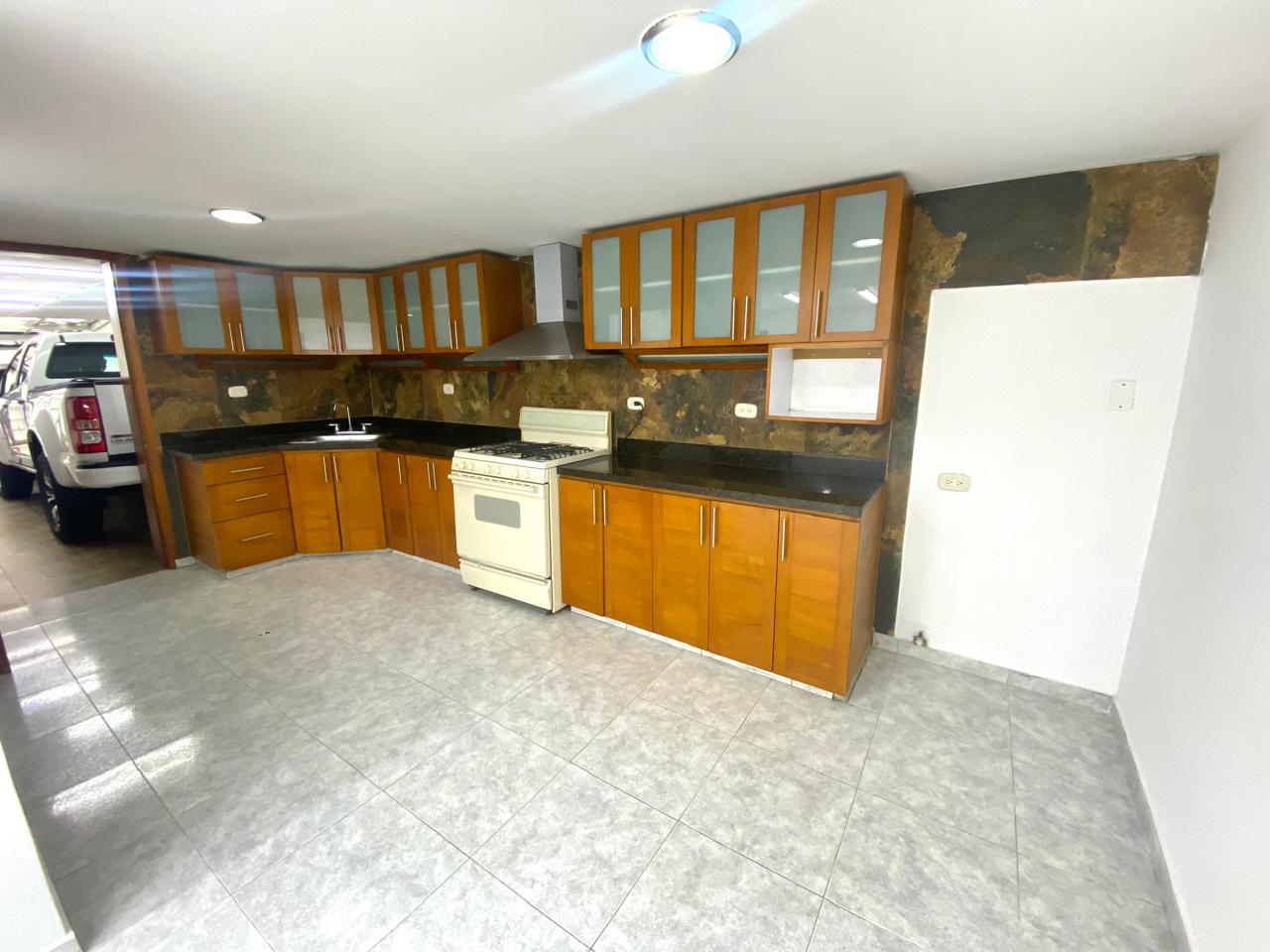 Casa en venta en Polo Club, Bogotá · foto 11 de 24