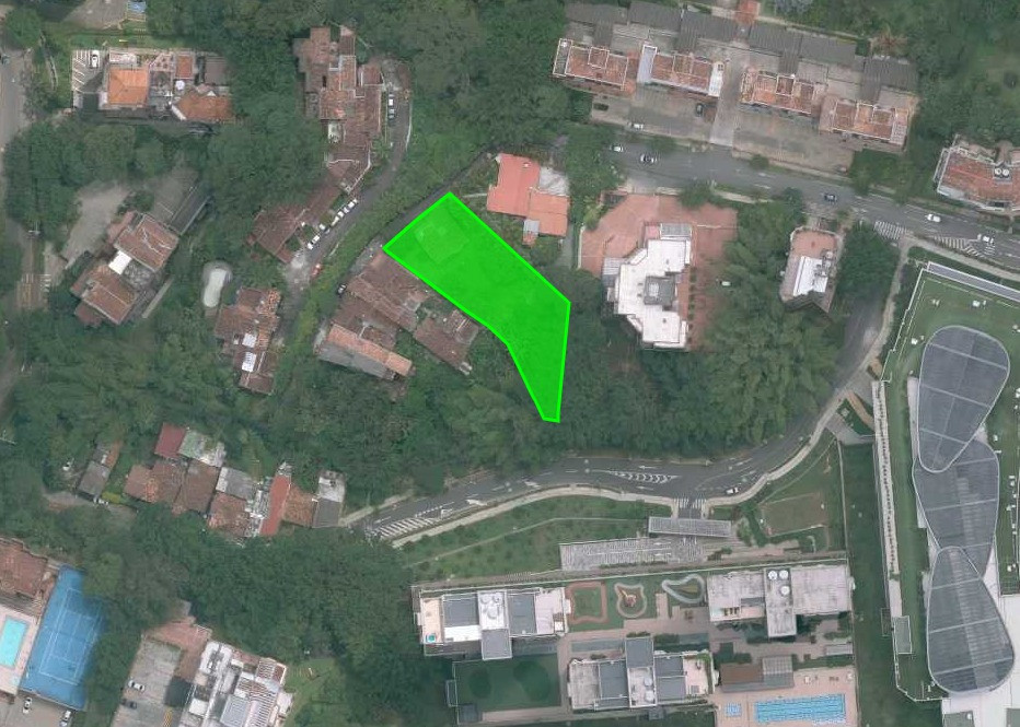 Lote en venta en El Poblado, Medellín [No disponible] 2