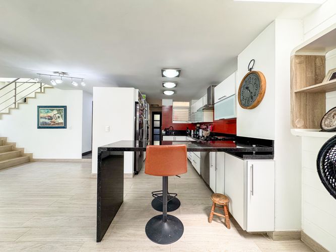 Casa de 5 alcobas en venta en Cabecera Del Llano, Bucaramanga, 596 m² · foto 4 de 20