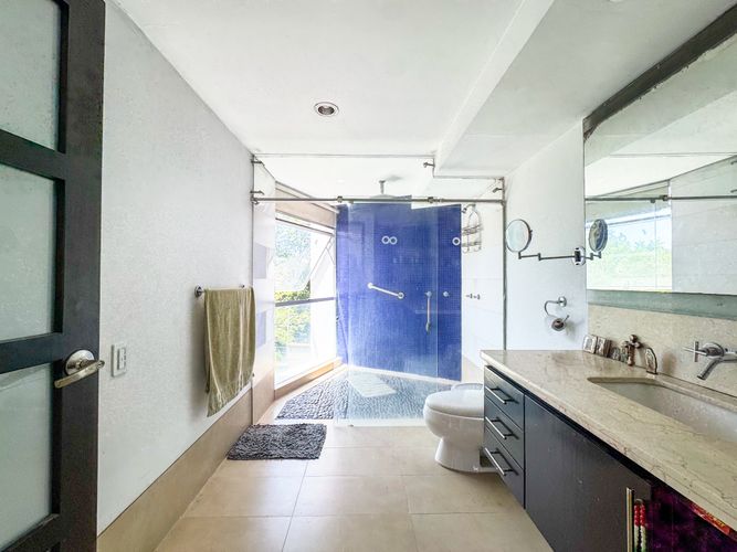 Casa de 5 alcobas en venta en Cabecera Del Llano, Bucaramanga, 596 m² · foto 7 de 20