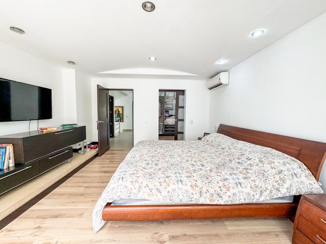 Casa de 5 alcobas en venta en Cabecera Del Llano, Bucaramanga, 596 m² · foto 8 de 20