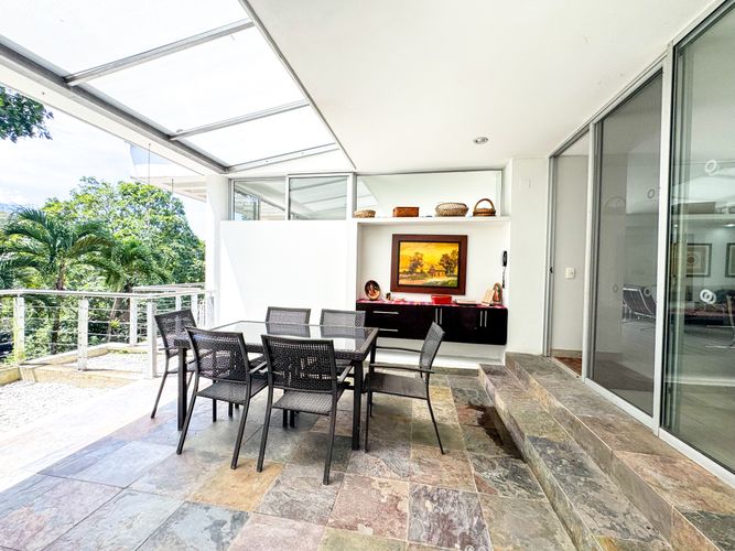 Casa de 5 alcobas en venta en Cabecera Del Llano, Bucaramanga, 596 m² · foto 17 de 20
