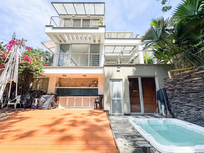 Casa de 5 alcobas en venta en Cabecera Del Llano, Bucaramanga, 596 m² · foto 18 de 20