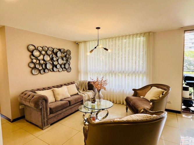 Apartamento de 3 alcobas en venta en Alejandría, Medellín, 112 m² · foto 8 de 10