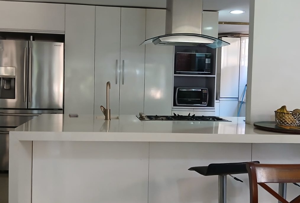 Apartamento en venta en El Poblado, Medellín 3