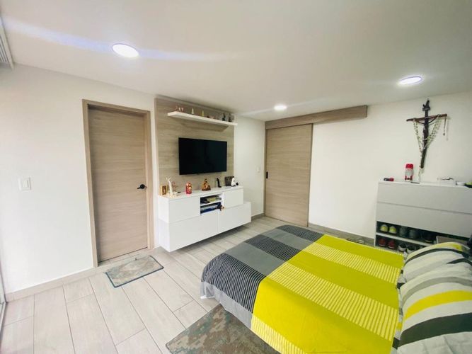 Casa de 3 alcobas en venta en Suramerica, La Estrella, 240 m² · foto 10 de 17