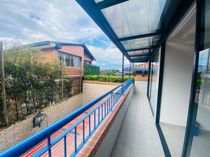Casa de 3 alcobas en venta en Suramerica, La Estrella, 240 m² · foto 15 de 17