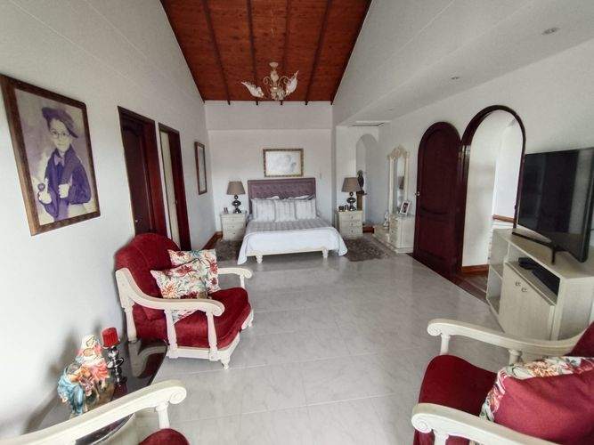 Casa de 8 alcobas en venta en Via El Eden, Armenia, 450 m² · foto 14 de 23