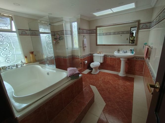Casa de 8 alcobas en venta en Via El Eden, Armenia, 450 m² · foto 16 de 23