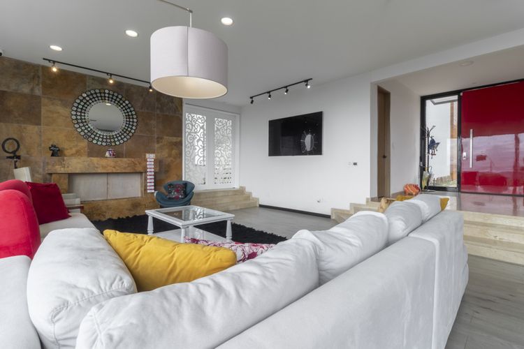 Casa de 5 alcobas en venta en Yerbabuena, Sopó, 305 m² · foto 3 de 20