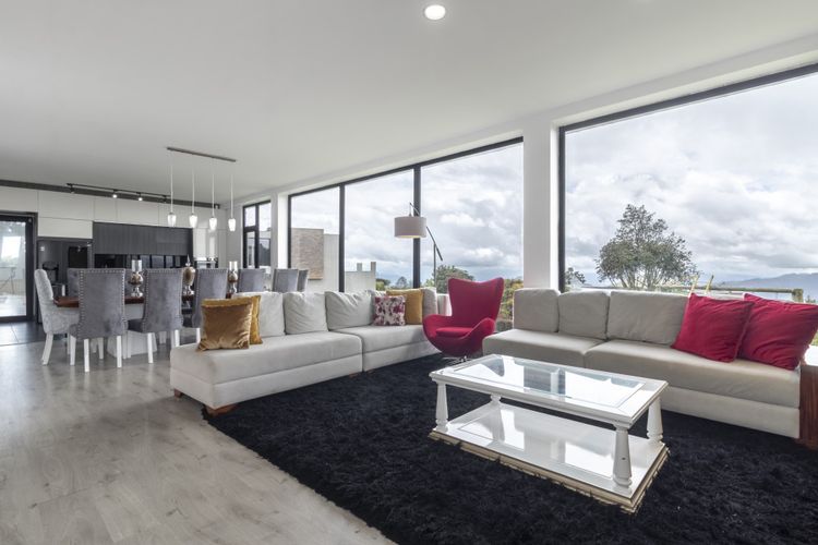 Casa de 5 alcobas en venta en Yerbabuena, Sopó, 305 m² · foto 4 de 20