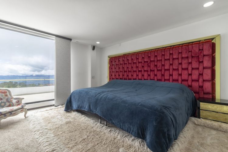 Casa de 5 alcobas en venta en Yerbabuena, Sopó, 305 m² · foto 9 de 20