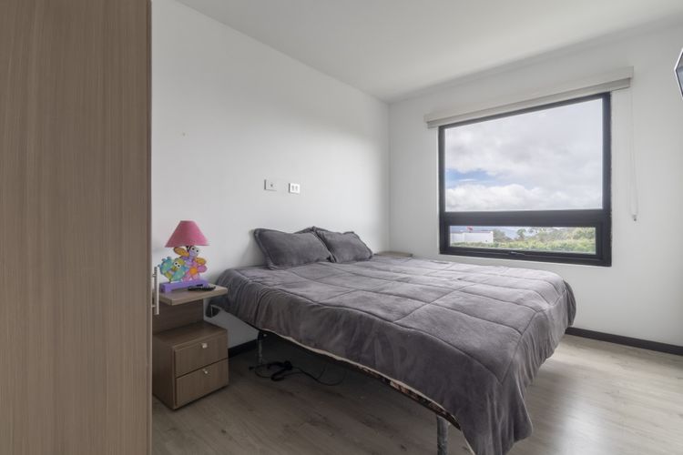 Casa de 5 alcobas en venta en Yerbabuena, Sopó, 305 m² · foto 16 de 20