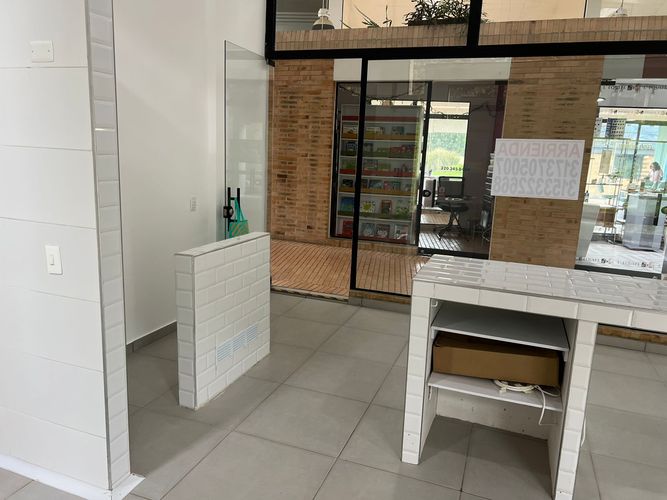 Local en arriendo en Refugio Del Valle, La Calera, 34 m² · foto 2 de 8