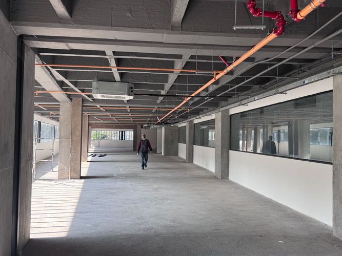 Oficina en arriendo en Santa Fe, Medellín, 602 m² · foto 8 de 17