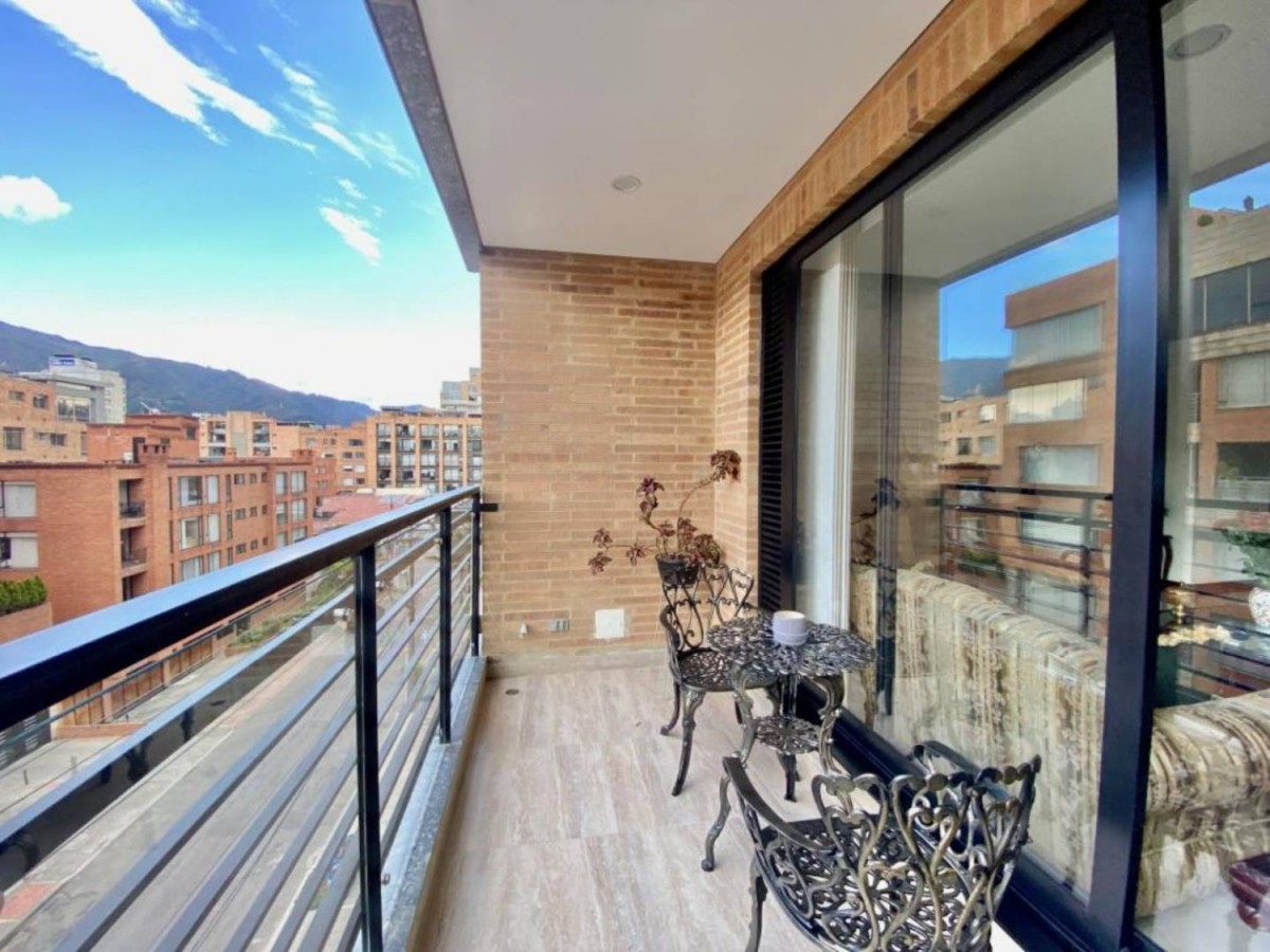 Apartamento en venta en San Patricio, Bogotá · foto 2 de 24