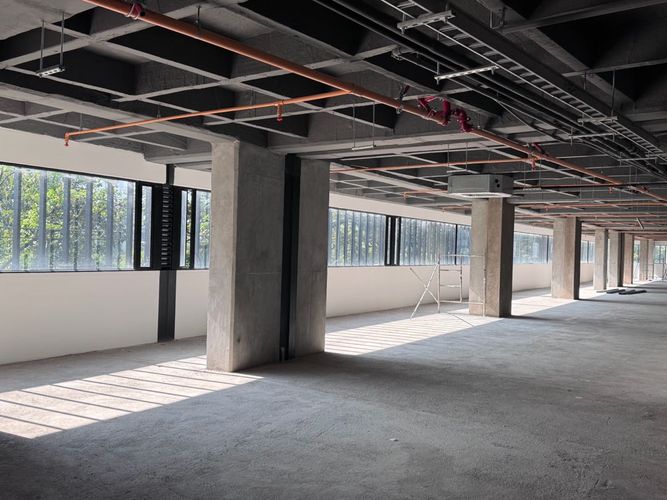 Oficina en arriendo en Santa Fe, Medellín, 2431 m² · foto 2 de 19