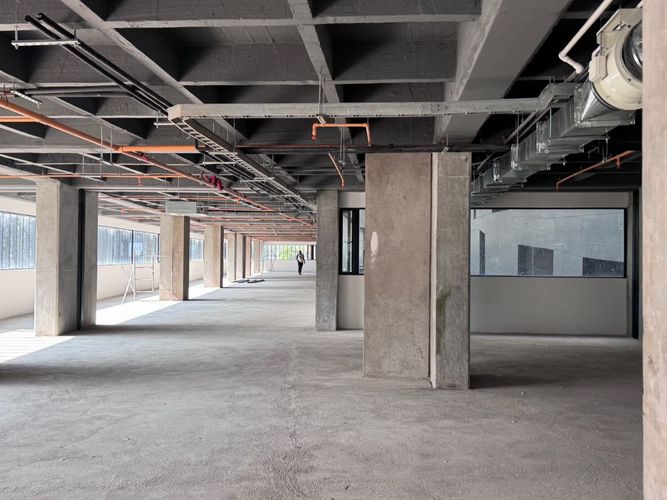 Oficina en arriendo en Santa Fe, Medellín, 2431 m² · foto 3 de 19