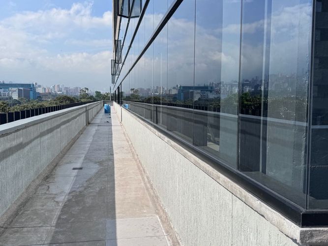Oficina en arriendo en Santa Fe, Medellín, 2431 m² · foto 19 de 19