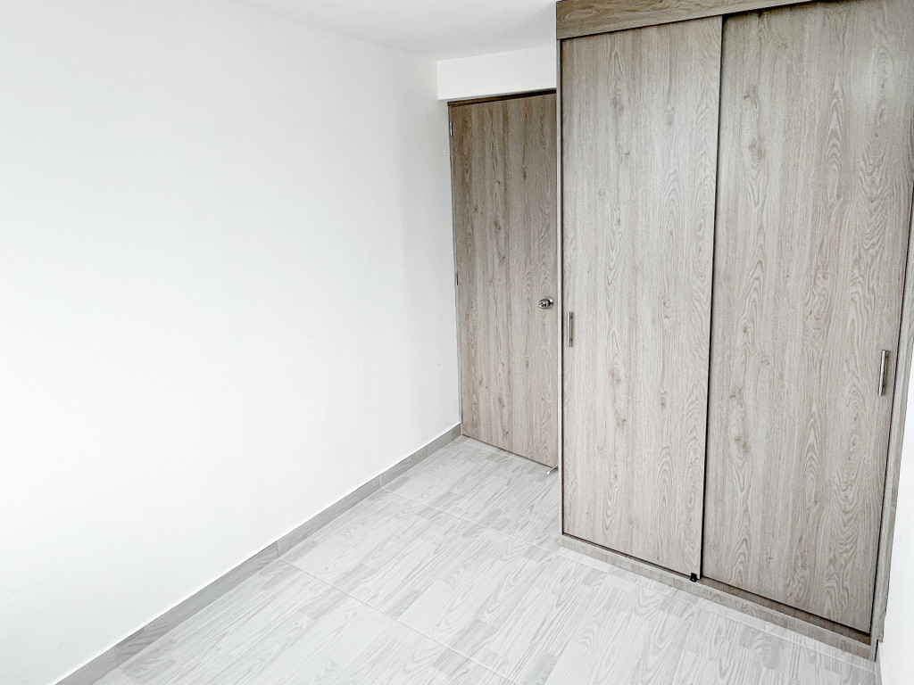 Apartamento en venta en Industrial Centenario, Bogotá · foto 10 de 17