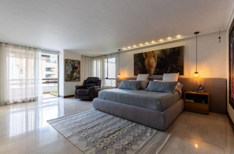 Apartamento de 3 alcobas en venta en San Lucas, Medellín, 420 m² · foto 15 de 24
