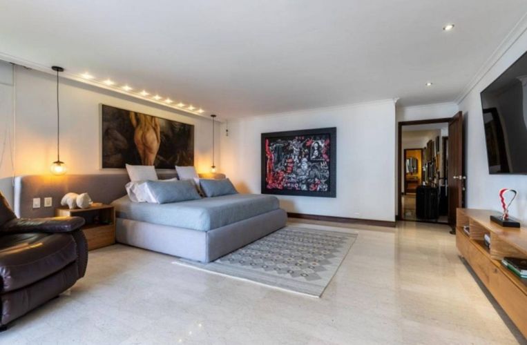 Apartamento de 3 alcobas en venta en San Lucas, Medellín, 420 m² · foto 20 de 24