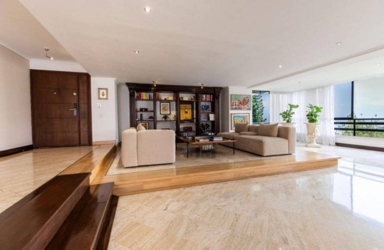 Apartamento de 3 alcobas en venta en San Lucas, Medellín, 420 m² · foto 23 de 24