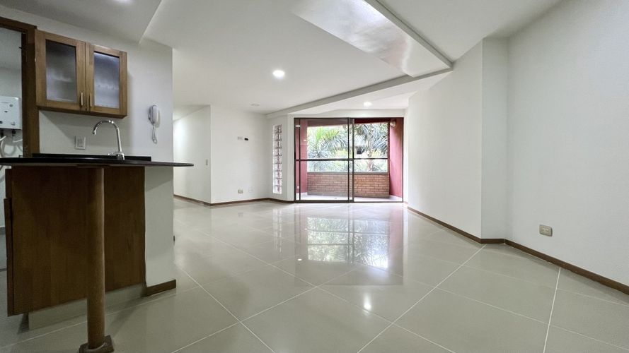 Apartamento de 3 alcobas en venta en Las Lomitas, Sabaneta, 110 m² · foto 6 de 23