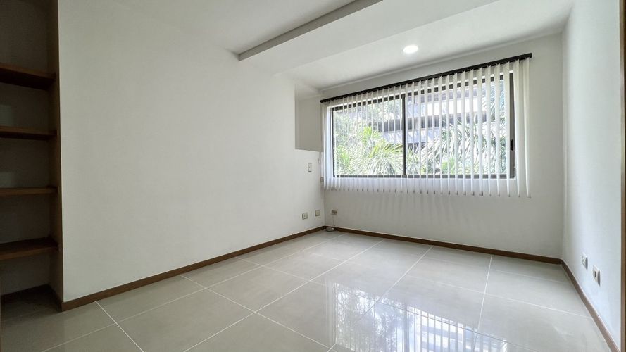 Apartamento de 3 alcobas en venta en Las Lomitas, Sabaneta, 110 m² · foto 14 de 23