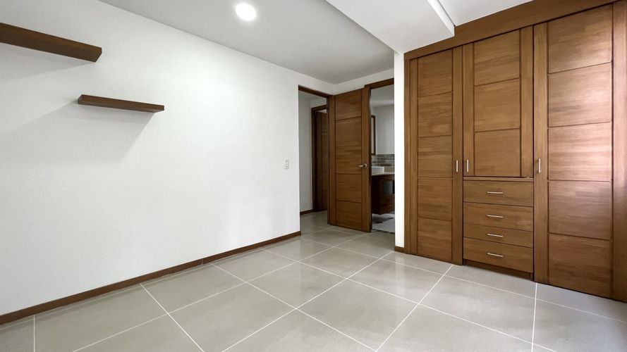 Apartamento de 3 alcobas en venta en Las Lomitas, Sabaneta, 110 m² · foto 15 de 23