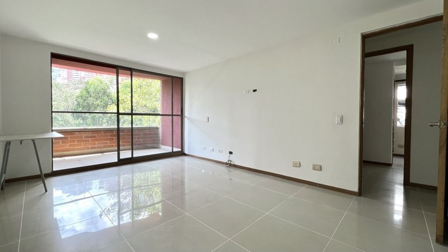 Apartamento de 3 alcobas en venta en Las Lomitas, Sabaneta, 110 m² · foto 18 de 23