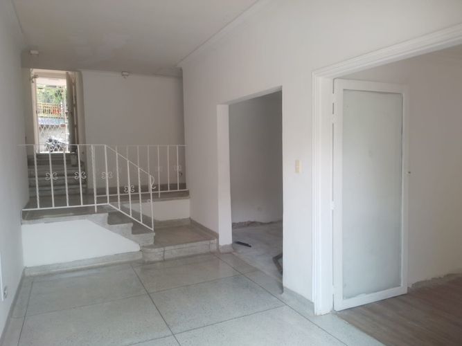 Oficina en arriendo en El Poblado, Medellín, 400 m² · foto 2 de 11