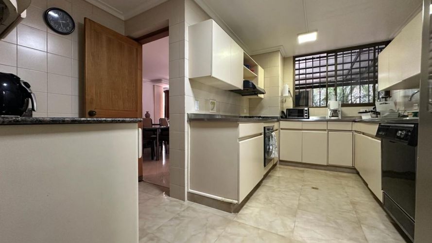 Apartamento de 3 alcobas en venta en Los Balsos, Medellín, 250 m² · foto 19 de 22