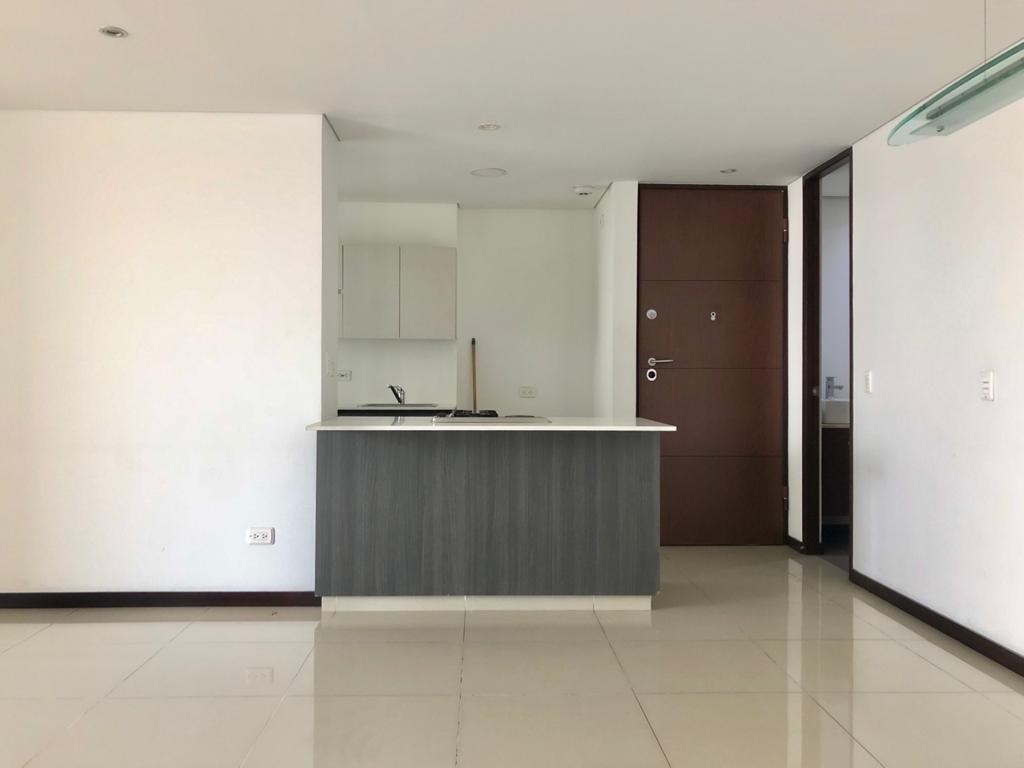 Apartamento en venta en Loma Del Esmeraldal, Envigado · foto 6 de 23