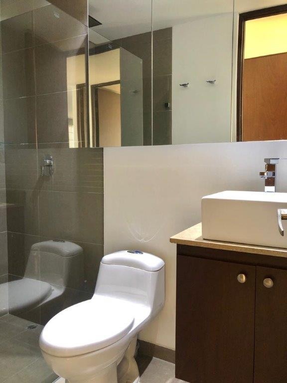 Apartamento en venta en Loma Del Esmeraldal, Envigado · foto 9 de 23