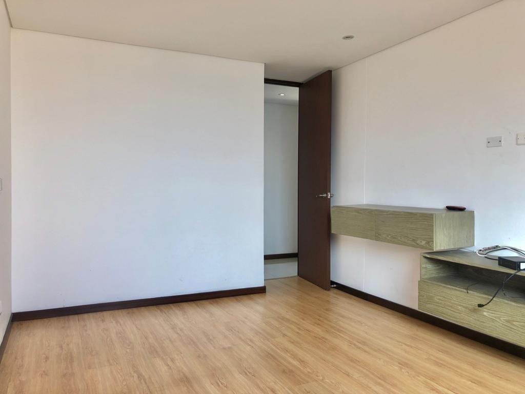Apartamento en venta en Loma Del Esmeraldal, Envigado · foto 11 de 23