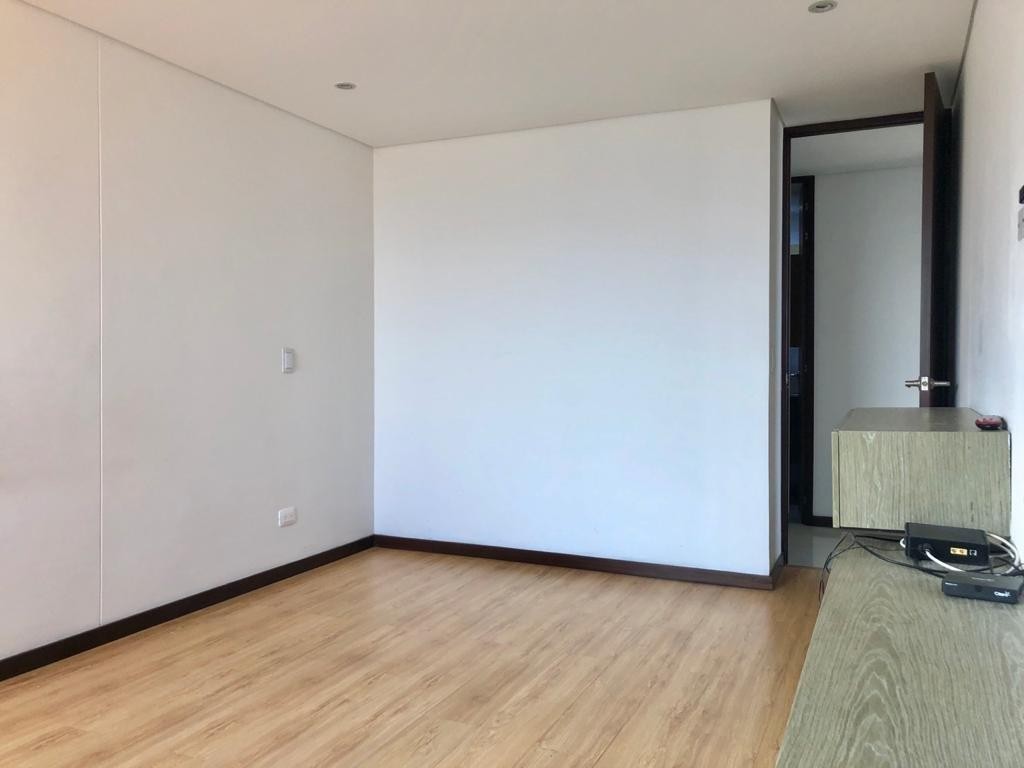 Apartamento en venta en Loma Del Esmeraldal, Envigado · foto 12 de 23
