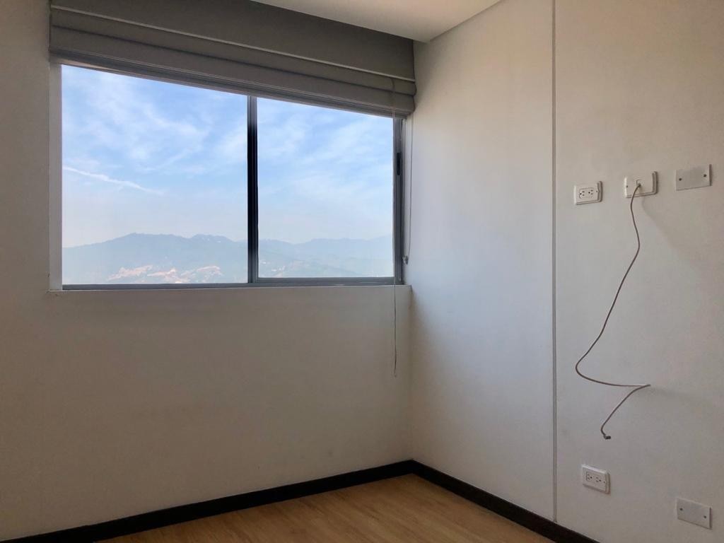 Apartamento en venta en Loma Del Esmeraldal, Envigado · foto 18 de 23