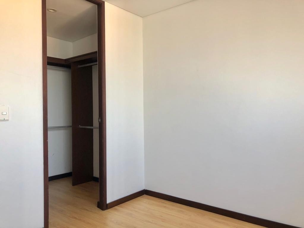 Apartamento en venta en Loma Del Esmeraldal, Envigado · foto 21 de 23