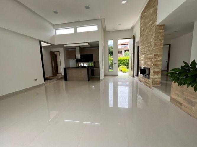 Casa de 3 alcobas en venta en Ruitoque, Piedecuesta, 290 m² · foto 3 de 17