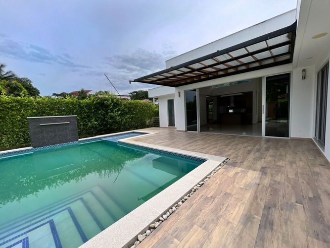 Casa de 3 alcobas en venta en Ruitoque, Piedecuesta, 290 m² · foto 14 de 17