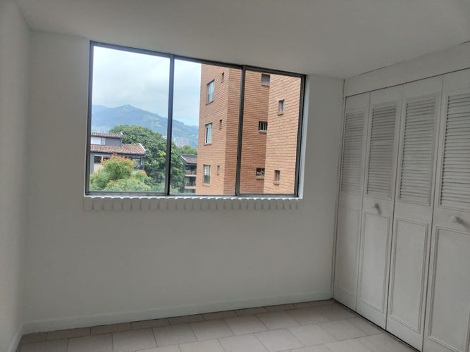 Apartamento de 3 alcobas en arriendo en Villa Santa Teresa, Envigado, 120 m² · foto 9 de 15